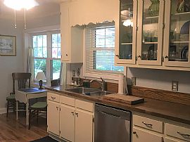 Contact The Landlord For Details (432)9340557 in Fairhope, AL (Photo 3 of 9)