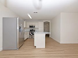 8839 W Manzanita Dr, Peoria, Az 85345 in Peoria, AZ (Photo 3 of 12)