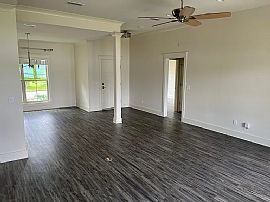 Contact The Landlord For Details (432)9340557 in Fairhope, AL (Photo 3 of 10)
