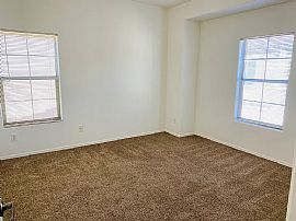 9450 S La Rosa Dr, Tempe, Az 85284 in Tempe, AZ (Photo 5 of 12)