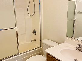 9450 S La Rosa Dr, Tempe, Az 85284 in Tempe, AZ (Photo 6 of 12)