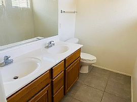 9450 S La Rosa Dr, Tempe, Az 85284 in Tempe, AZ (Photo 7 of 12)