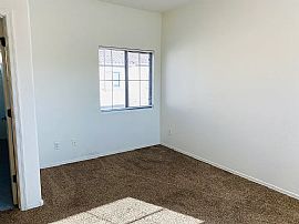 9450 S La Rosa Dr, Tempe, Az 85284 in Tempe, AZ (Photo 8 of 12)