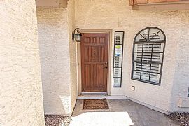 9450 S La Rosa Dr, Tempe, Az 85284 in Tempe, AZ (Photo 2 of 12)