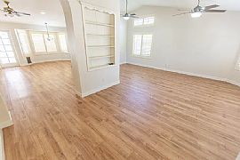 9450 S La Rosa Dr, Tempe, Az 85284 in Tempe, AZ (Photo 3 of 12)