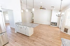 9450 S La Rosa Dr, Tempe, Az 85284 in Tempe, AZ (Photo 6 of 12)