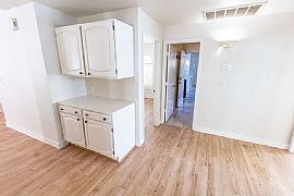 9450 S La Rosa Dr, Tempe, Az 85284 in Tempe, AZ (Photo 7 of 12)