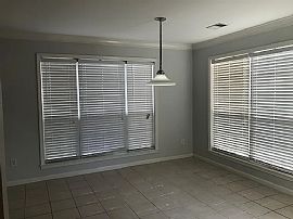 619 Camden Cove Ln, Calera, Al 35040 in Calera, AL (Photo 5 of 12)