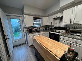 22 W 11th St, Bayonne, Nj 07002 in Bayonne, NJ (Photo 8 of 12)