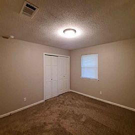 5 Oakridge Dr, Jacksonville, Ar 72076 . Fine House For Rent in Jacksonville, AR (Photo 9 of 11)