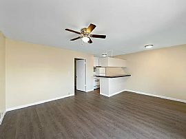 Eastwood Villa Apartments, # 5, 4320 Leeland St, Houston, Tx 77 in Houston, TX (Photo 6 of 12)