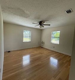 1303 N Cedar St, Foley, Al 36535 in Foley, AL (Photo 2 of 12)