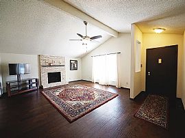 Amazing 3 Bedroom 2 Bath Home For Rent  in Austin, TX (Photo 3 of 8)