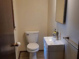 Contact The Landlord For Details (432)9340557 in Greenfield, WI (Photo 10 of 12)