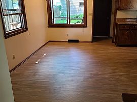 Contact The Landlord For Details (432)9340557 in Greenfield, WI (Photo 11 of 12)