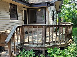 Contact The Landlord For Details (432)9340557 in Greenfield, WI (Photo 2 of 12)