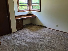 Contact The Landlord For Details (432)9340557 in Greenfield, WI (Photo 5 of 12)