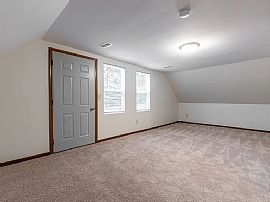 Contact The Landlord For Details (432)9340557 in Milwaukee, WI (Photo 12 of 12)