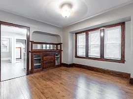 Contact The Landlord For Details (432)9340557 in Milwaukee, WI (Photo 2 of 12)