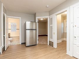 Contact The Landlord For Details (432)9340557 in Milwaukee, WI (Photo 7 of 12)