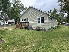 Contact The Landlord For Details (432)9340557 in Wausau, WI (Photo 3 of 12)