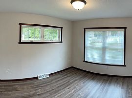 Contact The Landlord For Details (432)9340557 in Wausau, WI (Photo 8 of 12)