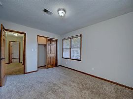 2305 Ridgewood Rd, Fultondale, Al 35068 in Fultondale, AL (Photo 4 of 10)