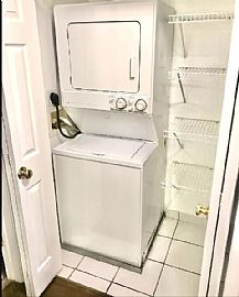 A Charming and Conducive Place to Call a Home in Stamford, CT (Photo 4 of 9)