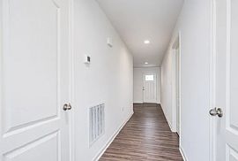 289 Wigeon Ct, Bunker Hill, Wv 25413 in Bunker Hill, WV (Photo 3 of 10)