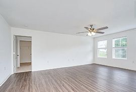 289 Wigeon Ct, Bunker Hill, Wv 25413 in Bunker Hill, WV (Photo 6 of 10)