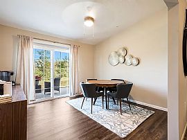 Beautiful 2 Bedroom  in Battle Creek, MI (Photo 3 of 10)