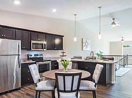 Beautiful 2 Bedroom  in Wolverine Lake, MI (Photo 6 of 11)