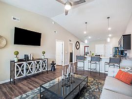 Beautiful 2 Bedroom  in Wolverine Lake, MI (Photo 9 of 11)