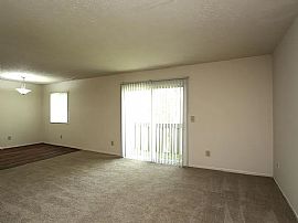  Beautiful 2 Bedroom  in Cincinnati, OH (Photo 10 of 12)