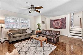 201 Macon Dr, Bridgeport, Ct 06606 . Charming House For Rent in Bridgeport, CT (Photo 3 of 7)