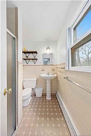 8 Ledge Rd, Norwalk, Ct 06853 . Beautiful House in Norwalk, CT (Photo 4 of 12)