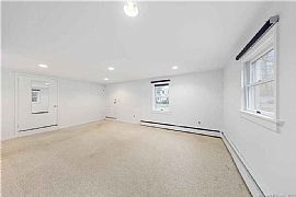 8 Ledge Rd, Norwalk, Ct 06853 . Beautiful House in Norwalk, CT (Photo 7 of 12)