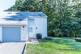 705 Lake Ave Unit 42, Bristol, Ct 06010 . Lovely House in Bristol, CT