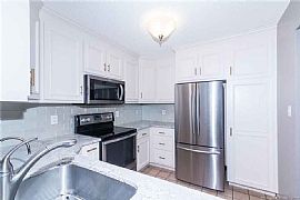 705 Lake Ave Unit 42, Bristol, Ct 06010 . Lovely House in Bristol, CT (Photo 3 of 11)