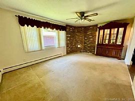 46 Kennedy Dr, Meriden, Ct 06450 . Available House in Meriden, CT (Photo 4 of 12)