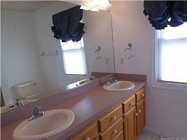 29 Skyview Ter, Manchester, Ct 06040 . Home Sweet Home in Manchester, CT (Photo 6 of 9)