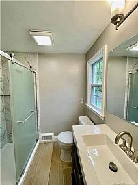 42 Iroquois Rd, West Hartford, Ct 06117 . For Rent  in West Hartford, CT (Photo 12 of 12)