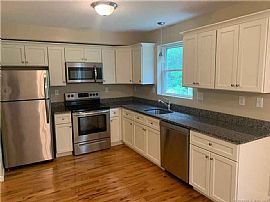 54 Tridell Dr Unit 33, Southington, Ct 06479 . Lovely House in Southington, CT (Photo 3 of 11)