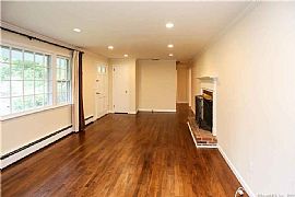 35 Own Home Ave, Wilton, Ct 06897 . Lovely House in Wilton, CT (Photo 2 of 11)