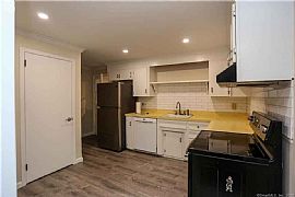 35 Own Home Ave, Wilton, Ct 06897 . Lovely House in Wilton, CT (Photo 3 of 11)