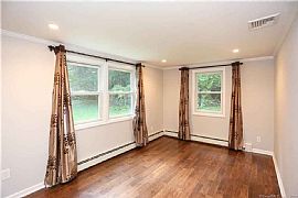 35 Own Home Ave, Wilton, Ct 06897 . Lovely House in Wilton, CT (Photo 4 of 11)