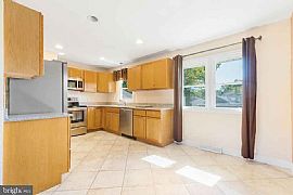 1300 Idlewood Rd, Wilmington, De 19805     Awesome Home For Rent in Wilmington, DE (Photo 6 of 12)