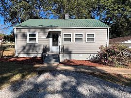 1541 27th Ave N, Hueytown, Al 35023 in Hueytown, AL