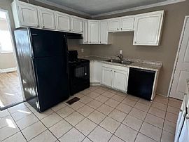 1541 27th Ave N, Hueytown, Al 35023 in Hueytown, AL (Photo 3 of 9)