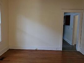 409 Howell St, Florence, Al 35630 in Florence, AL (Photo 7 of 8)